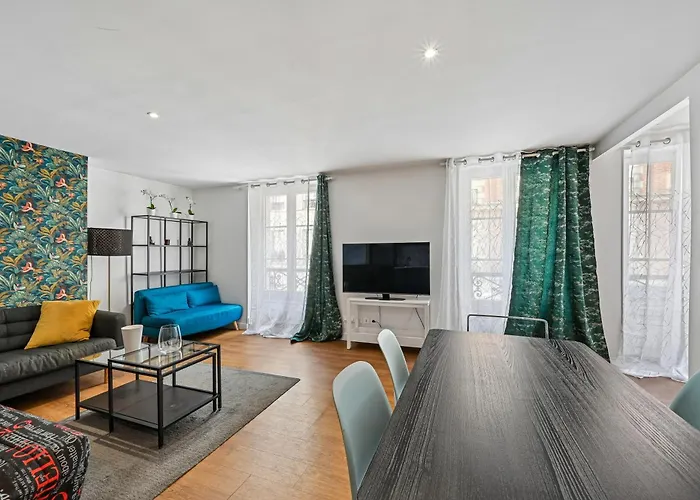 1 Bedroom Near Eiffel Tower