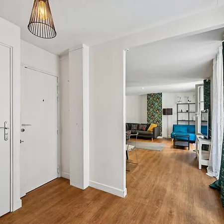 1 Bedroom Near Eiffel Tower * Paris