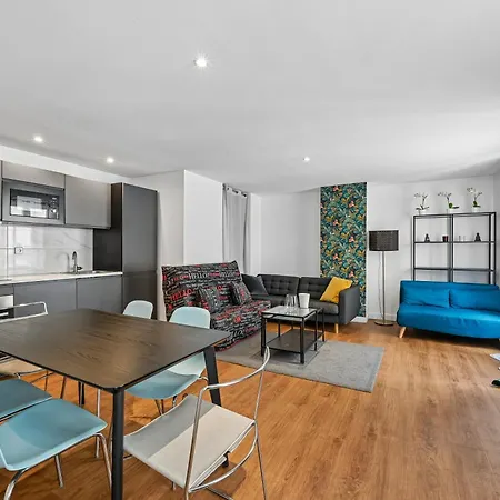 1 Bedroom Near Eiffel Tower Paris